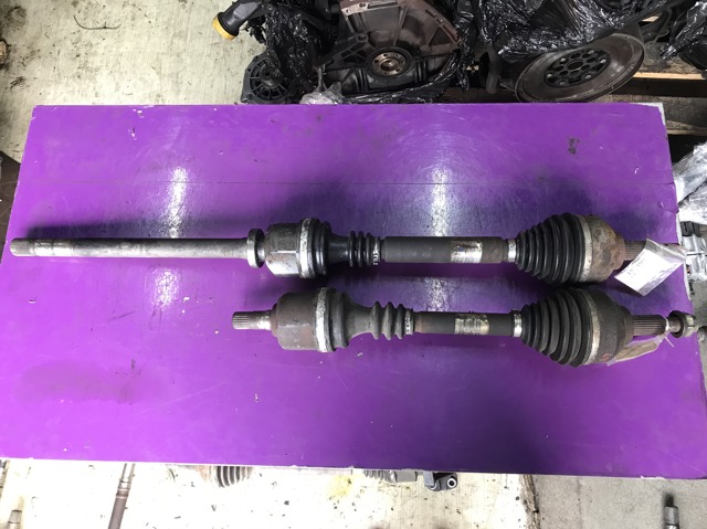 Левая полуось 8200022321 RENAULT