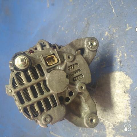 Автомобильный генератор 8200373636 RENAULT