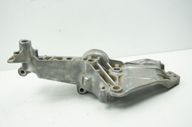 Кронштейн генератора натяжной 8200669494 RENAULT