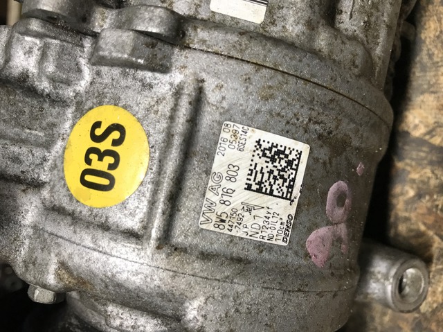 Насос кондиционера 8W5816803 VAG