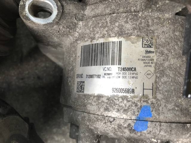 Компрессор кондиционера 926005689R RENAULT
