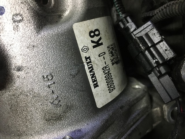 Насос кондиционера 926008942R RENAULT