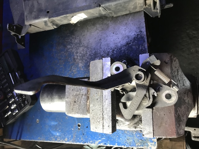 Замок крышки капота 9646913780 PEUGEOT