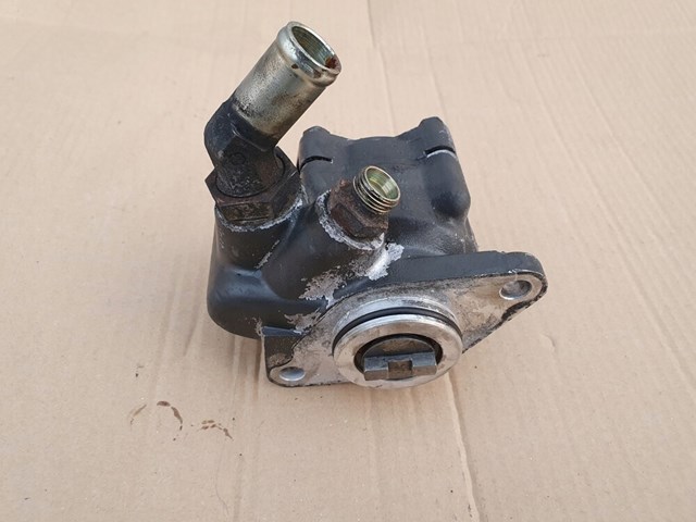 Насос рулевого механизма A0024605080 MERCEDES
