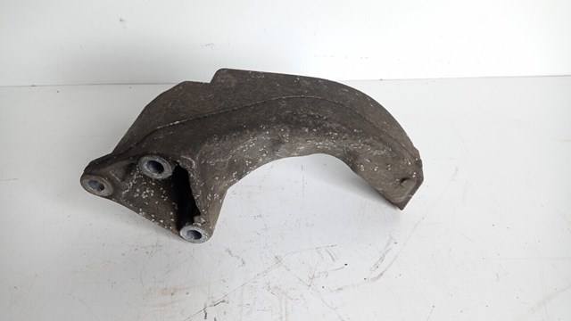 Крепление коробки передач A1692410301 MERCEDES