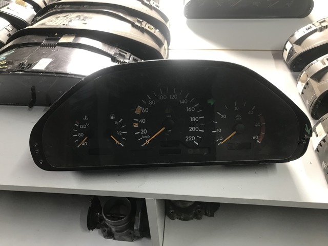 Щиток приборов A2025407748 MERCEDES