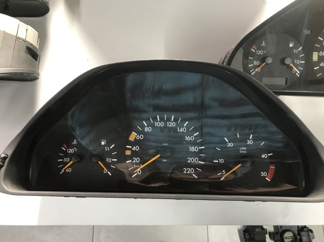 Приборная доска A2105401248 MERCEDES