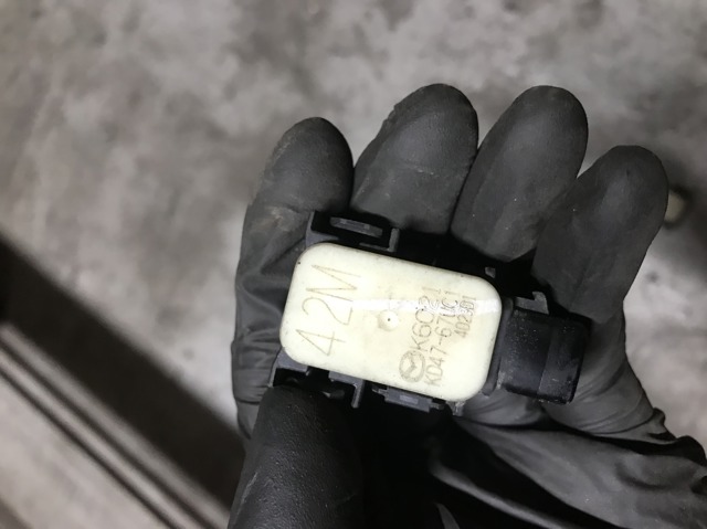 Ультразвуковой датчик парковки KD4767UC1 MAZDA