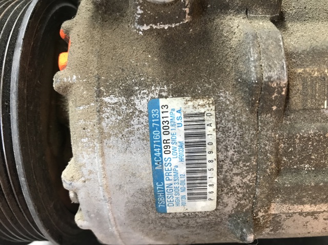 Компрессор кондиционера P68158901AD CHRYSLER