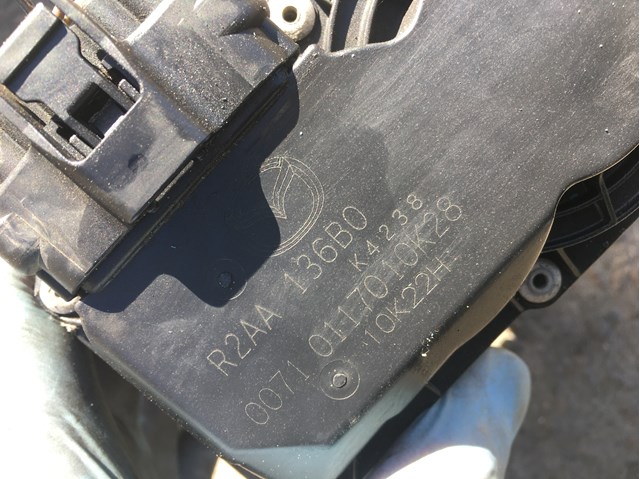 Дроссельная заслонка R2AA136B0 MAZDA