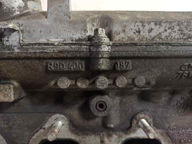 Головка блока цилиндров (ГБЦ) R90400187 OPEL