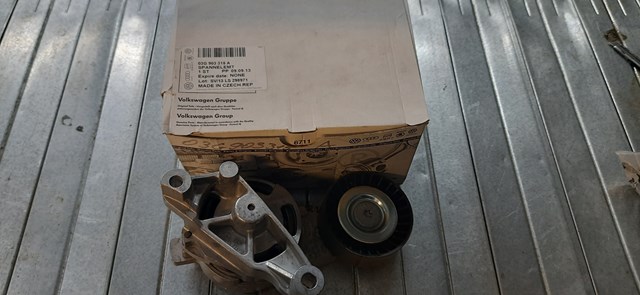 Натяжитель приводного ремня 03G903315A VAG