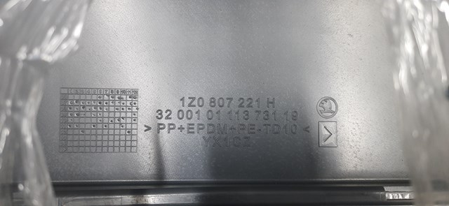 VAG 1Z0807221H Бампер передний в наличии Ирпень