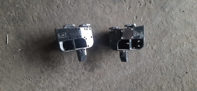 Крепление бамера левое 852285SK0A NISSAN
