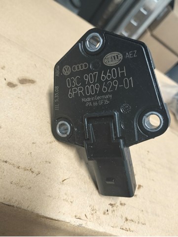 Датчик уровня масла 03C907660H VAG