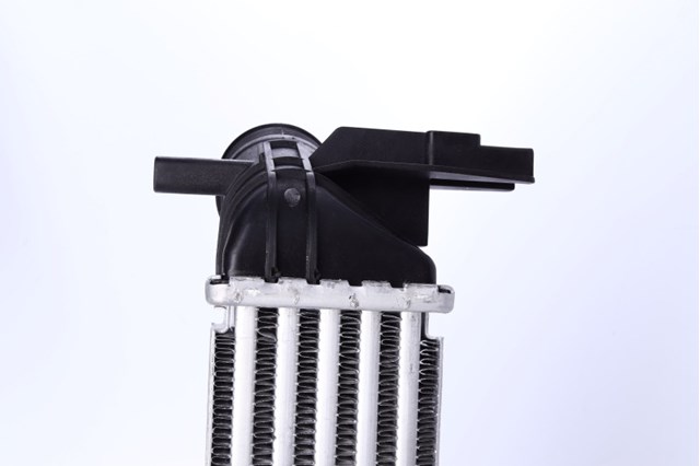 Радиатор интеркуллера 30253 NRF