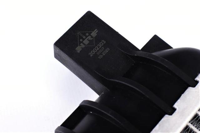 NRF 50037 Радиатор охлаждения двигателя дополнительный в наличии Украина