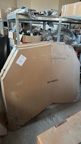 Капот двигателя A1668800457 MERCEDES