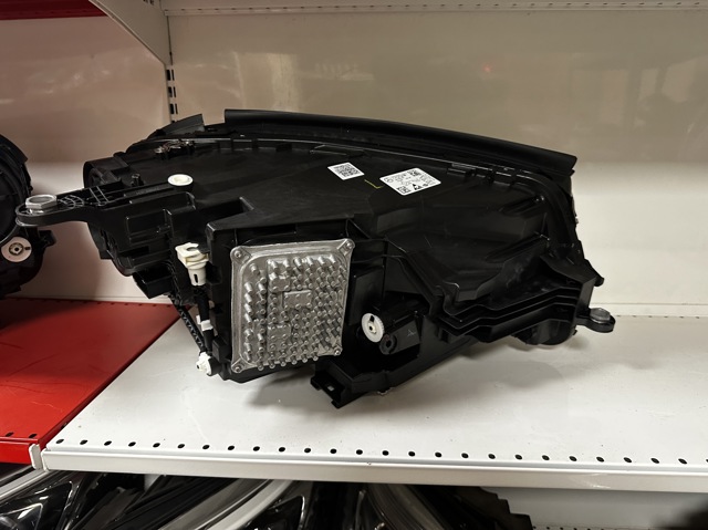 MERCEDES 1679065103 в наличии Каменское