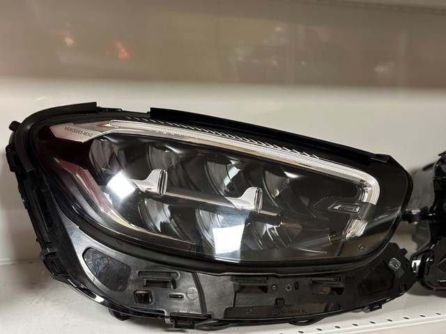 A2139066408 MERCEDES Фара правая купить в Винница