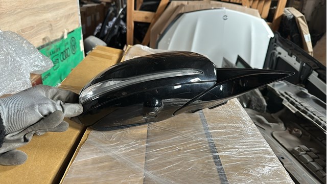 MERCEDES A2228106601 Зеркало заднего вида правое в наличии Черкассы