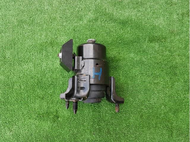 Подушка (опора) двигателя, передняя 12361F0210 TOYOTA