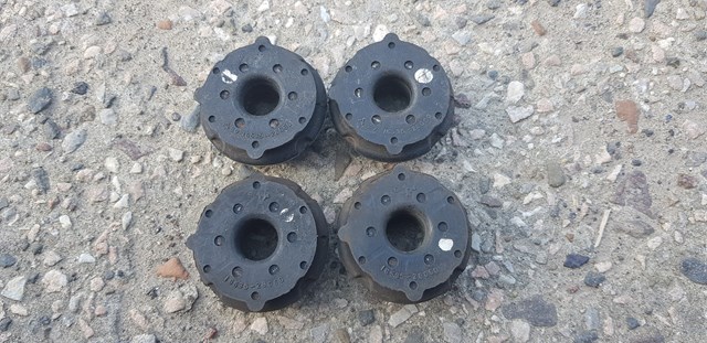 TOYOTA 1653528060 Подушка радиатора нижняя в наличии Тернополь