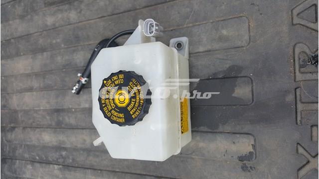Бачек тормозной жидкости 4722078010 TOYOTA