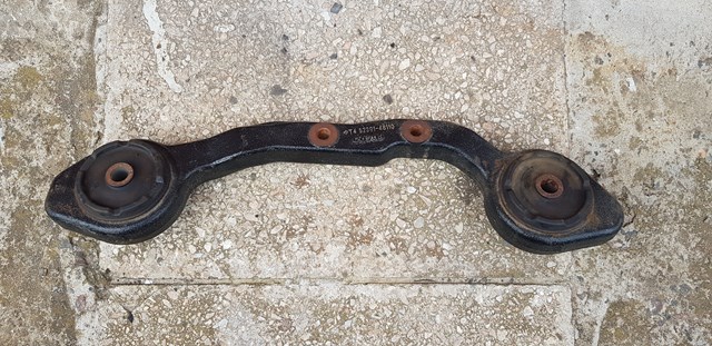 Нижняя подушка двигателя 5238048100 TOYOTA