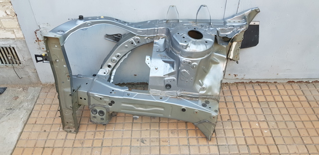Лонжерон передний правый 571100E010 TOYOTA