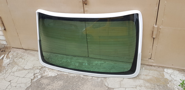 Заднее автостекло 6480106221 TOYOTA