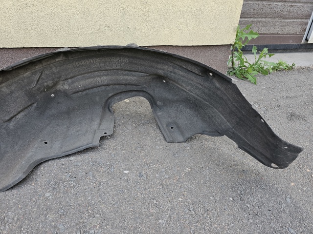 TOYOTA 6563733080 Подкрылок задний правый в наличии Каменское