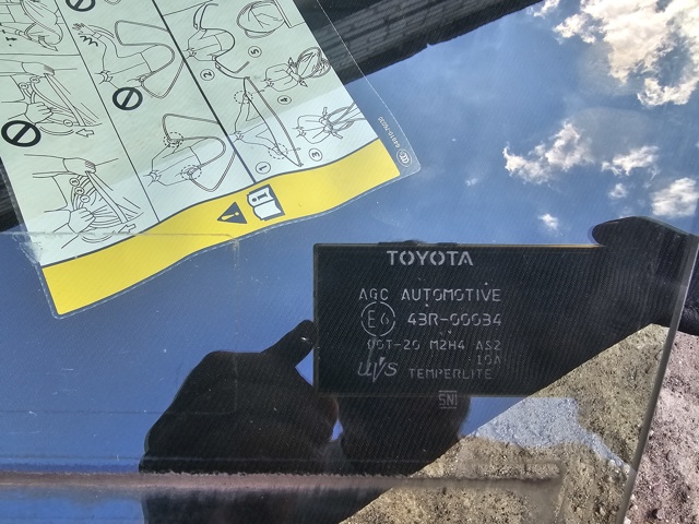 6810242270 TOYOTA Стекло двери передней левой купить в Полтава