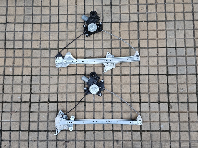 Стеклоподъемник левой задней двери 6980442060 TOYOTA