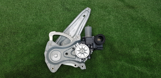  Механизм стеклоподъемника правой задней двери 69830F4010 TOYOTA