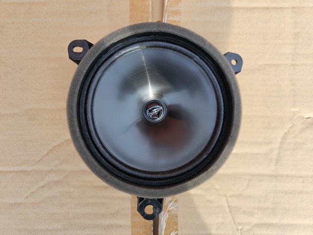 Динамик передней двери 861601A210 TOYOTA