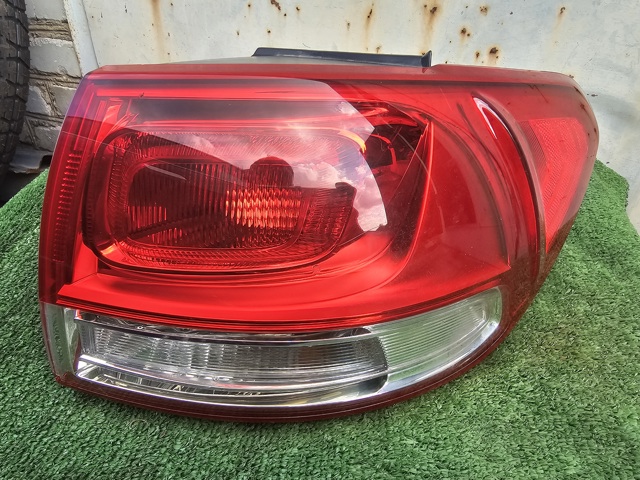 Задний правый внешний фонарь 92402C6000 HYUNDAI