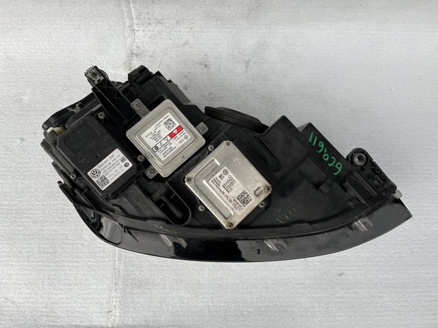 VAG 5GM941754D Правая фара в наличии Львов
