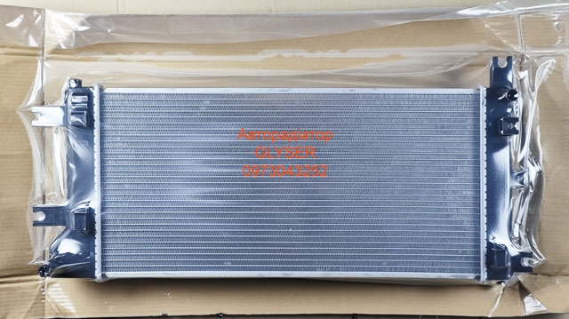 Радиатор охлаждения двигателя 214105SA0B MARKET (OEM)