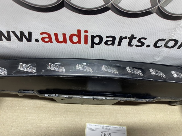 4L0953042D VAG Поворотник правый купить в Днепр