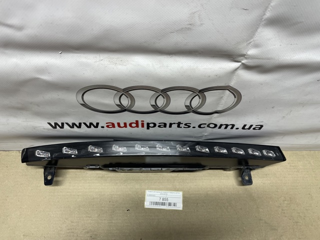 Указатели поворота (передние) Audi Q7