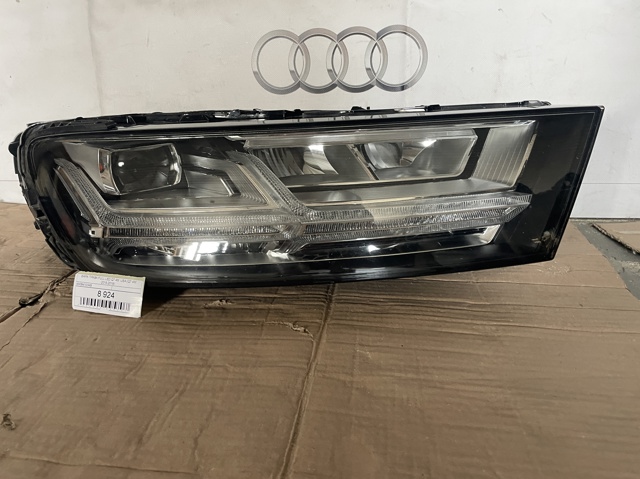 Вставка фары правой Audi Q7
