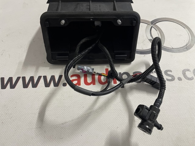 4M8827287 VAG купить в Харьков
