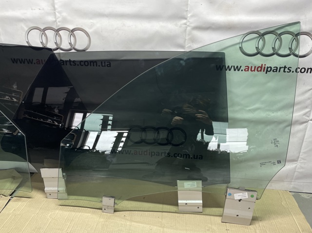 4M8845022C VAG Стекло двери передней правой купить в Черкассы