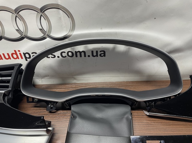 4M8863324 VAG купить в Чернигов
