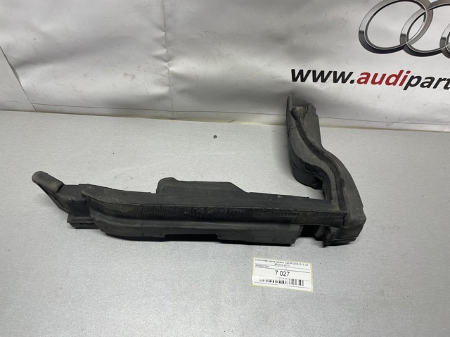 Уплотнитель капота 8R0823732A VAG