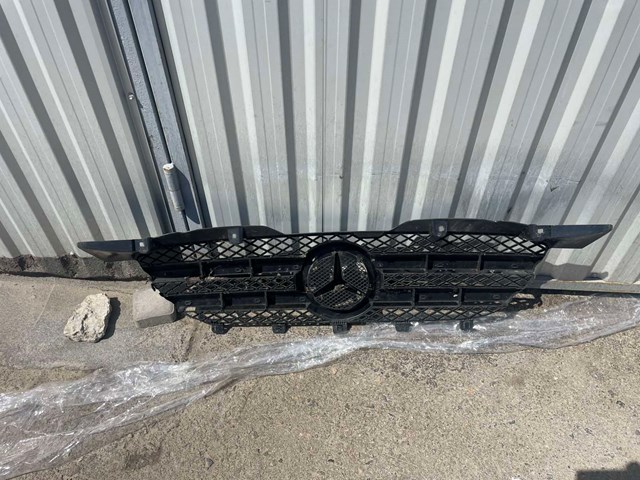 Решетка A9068800385 MERCEDES