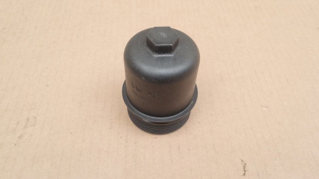 02E305047A VAG Крышка масляного фильтра купить в Ирпень