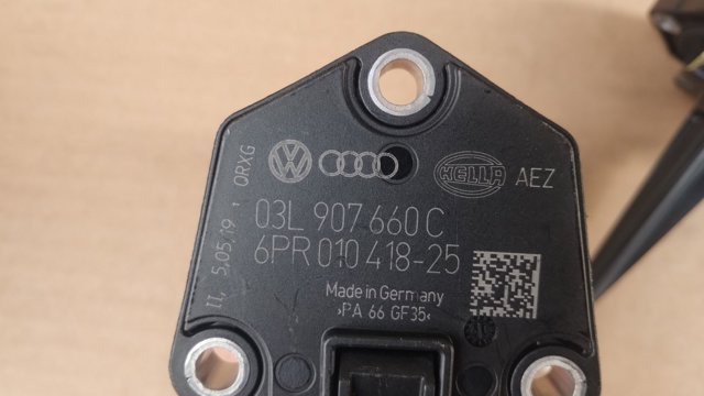 03L907660C VAG Датчик уровня масла купить в Ужгород