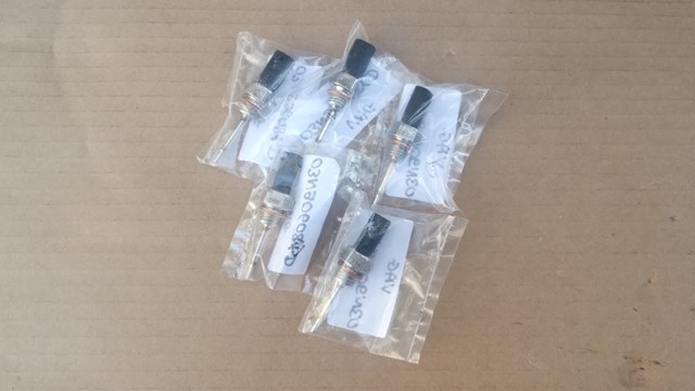 Датчик температуры воздуха на входе Шкода Октавия IV A8